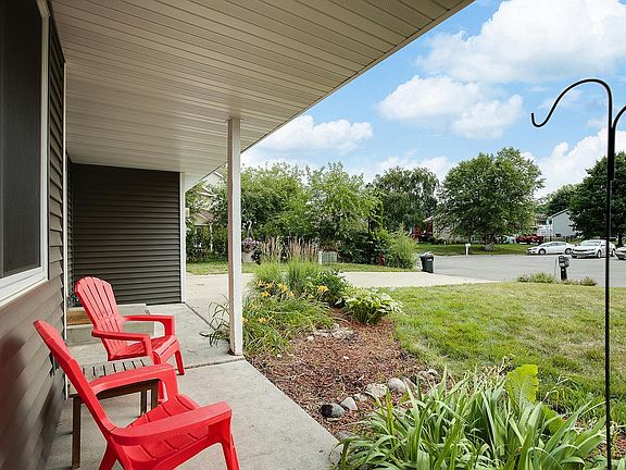 3rd image of 2201 Connelly Cir