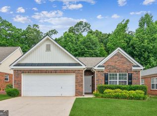 5601 Ashmoore Ct, Flowery Branch, GA 30542