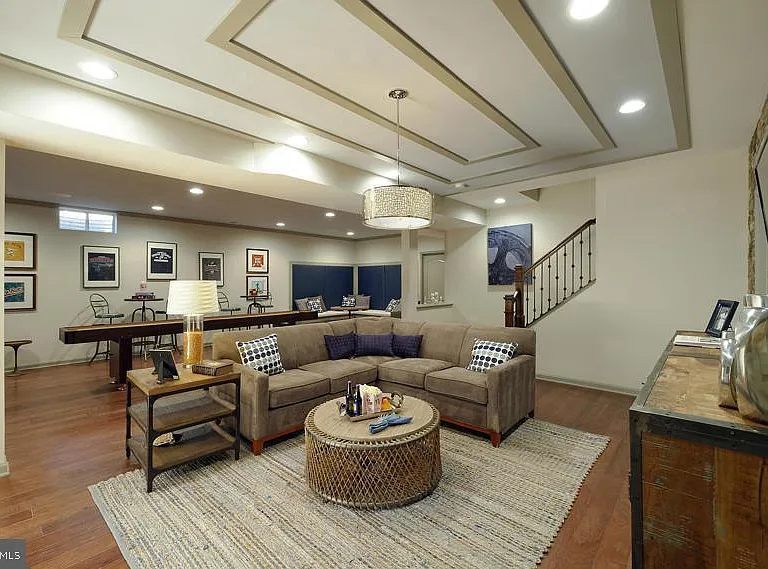 141 Coachman Cir — Photo 34