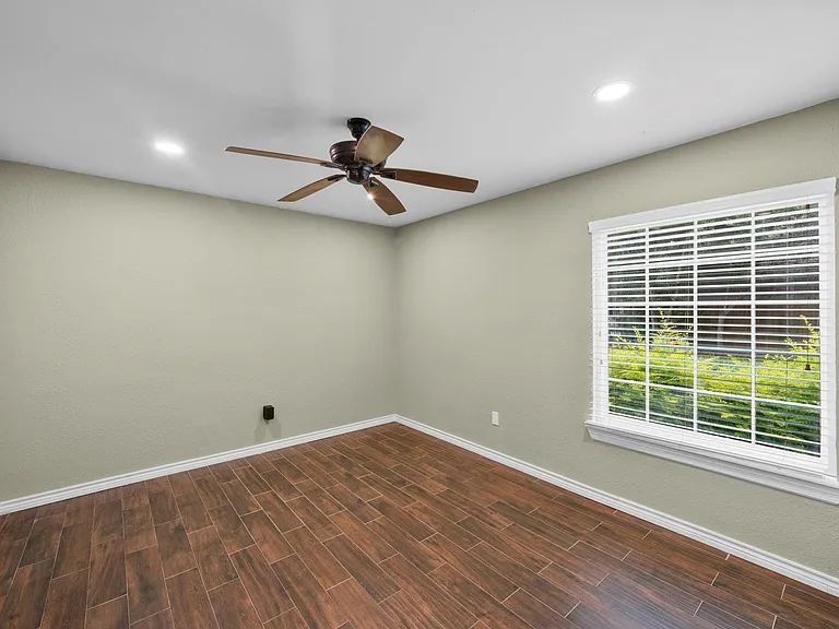10519 Fawnview Dr — Photo 31