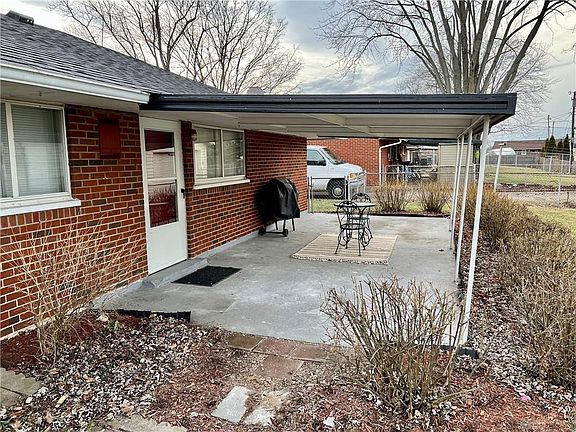 5th image of 4261 Leston Ave