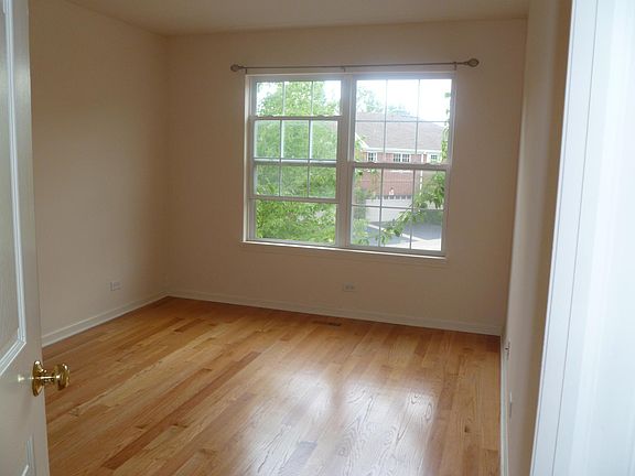 5th image of 941 Bromley Pl