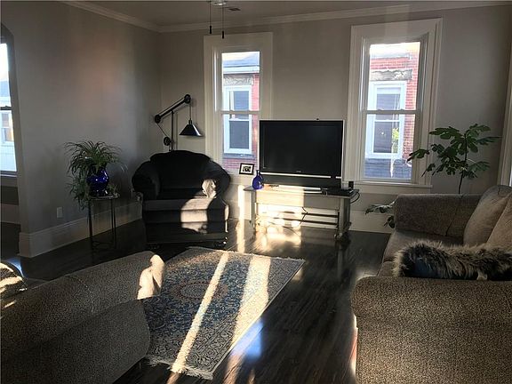 2nd image of 144 W 25th St