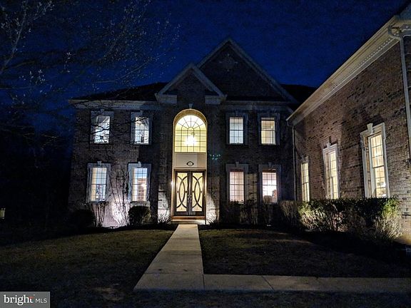 2nd image of 81 Goldfinch Cir