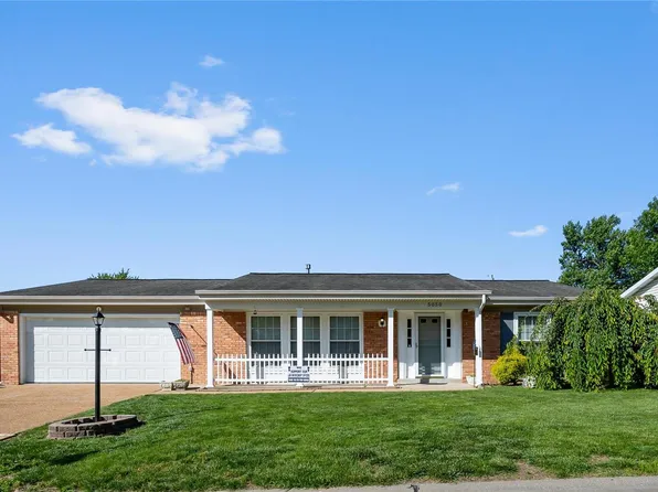 5050 Kempf Dr, Saint Louis, MO 63128