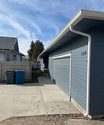 4th image of 254 Davis Ave