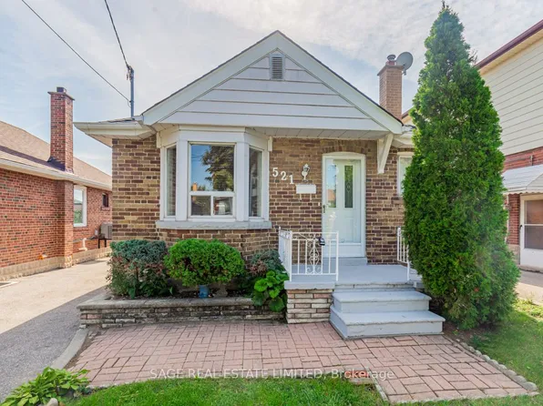 521 Glen Park Ave, Toronto, ON M6B 2G2