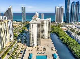 210 174th St, North Miami Beach, FL 33160