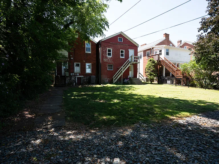 314 W Main St — Photo 26