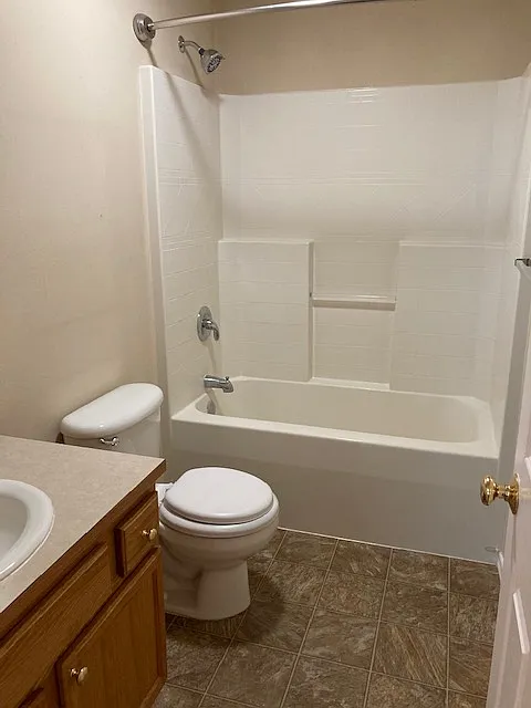 3 bed, 1165 sqft, $2,300 — Photo 4