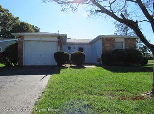 124 Courtshire Dr, Brick, NJ