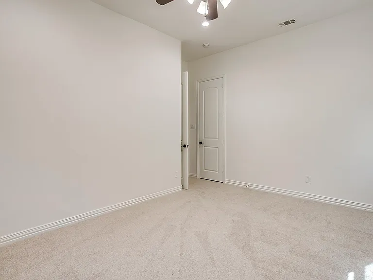 8201 Choctaw Ln — Photo 7