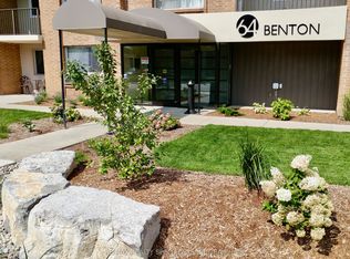 64 Benton St #604, Kitchener, ON N2G 4L9