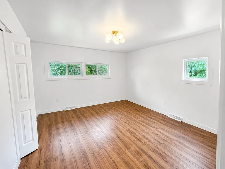69 Hemingway Dr — Photo 5