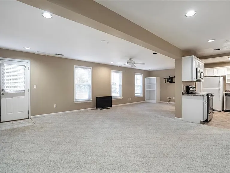 1200 Whitehawk Trl — Photo 38