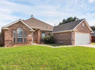 9112 Tyne Trl, Fort Worth, TX 76118