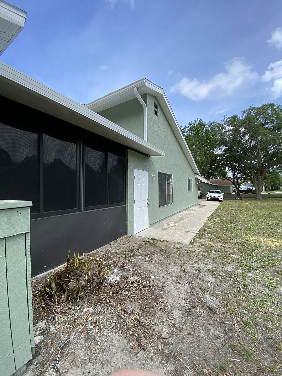 Building Photo - 1366 SE Rivergreen Cir