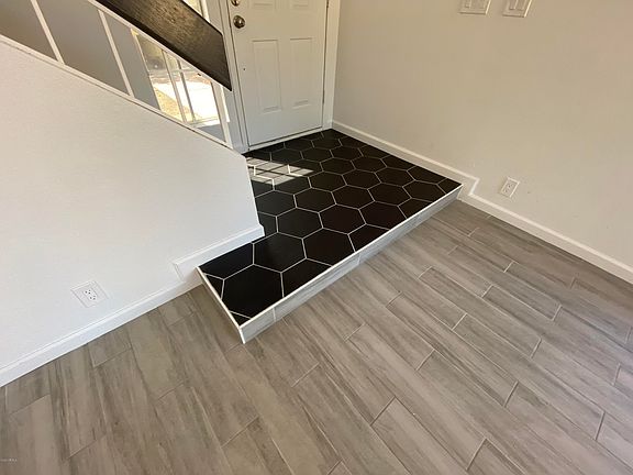 4th image of 8967 N 63rd Dr