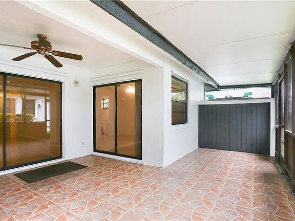 4th image of 377 NW 36th Ave