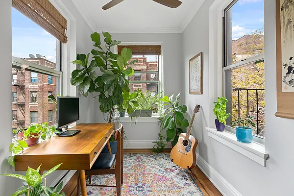 Sold by Compass | media 18