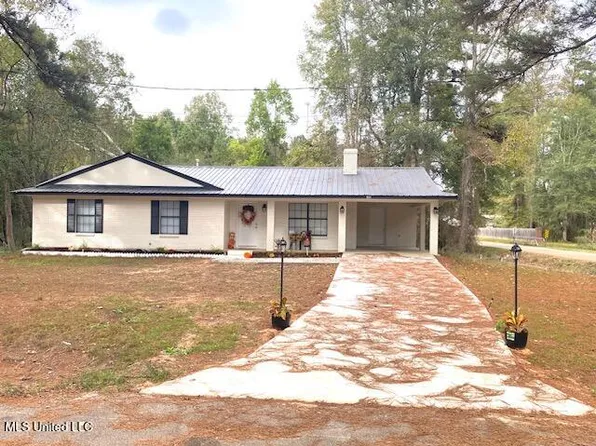 801 Rankin St NW, Magee, MS 39111