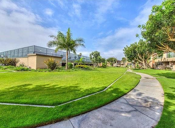 On South end of Sea Harbour heading toward tennis courts!