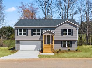 226 Highland Pointe Dr, Alto, GA 30510