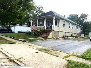 2nd image of 28 E George Street