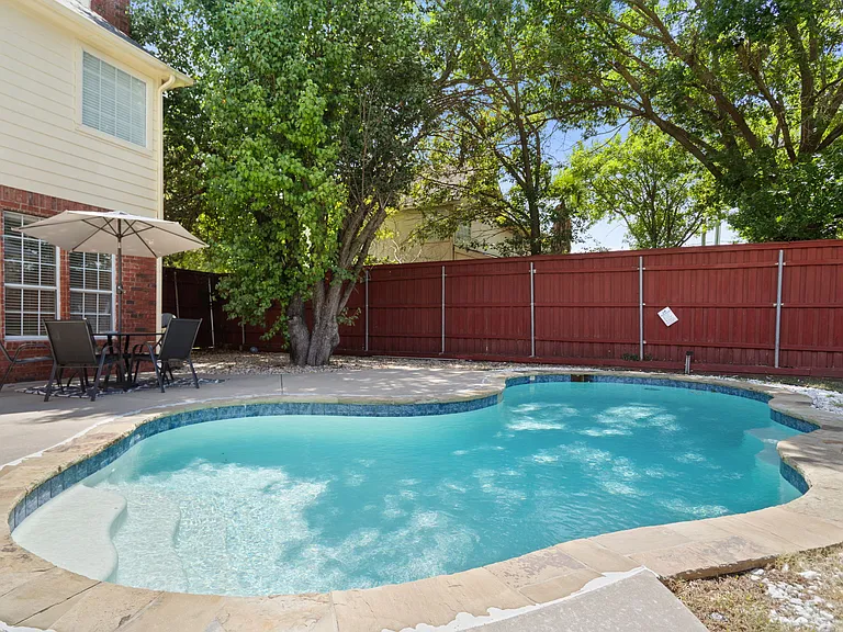 141 Morningside Dr — Photo 32
