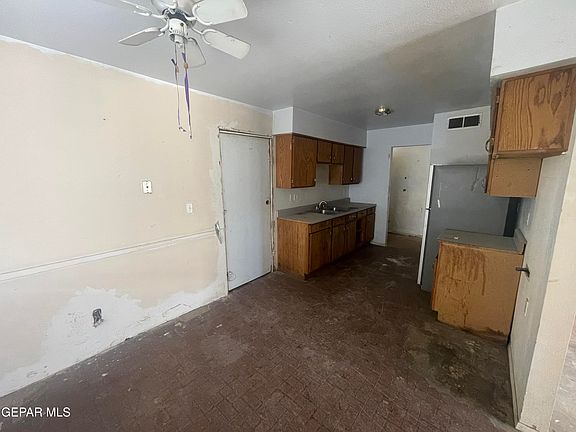 3rd image of 10737 Sunstone St
