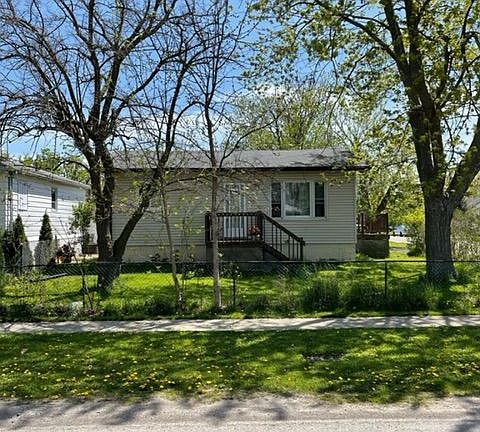 3rd image of 45 Powerview Ave
