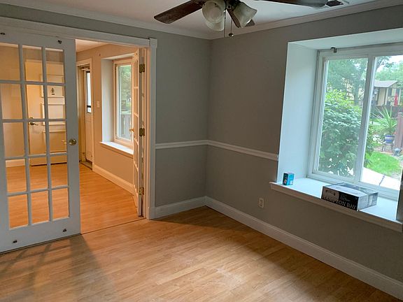5th image of 120 Glen Hollow Dr