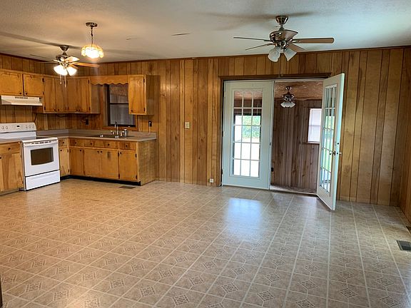 5th image of 2401 Lee Ave