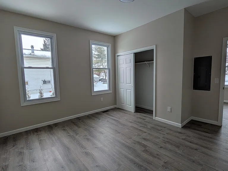 Large closet in the bedroom