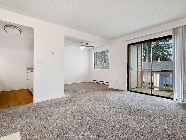Crystal Springs Apartments — Photo 52