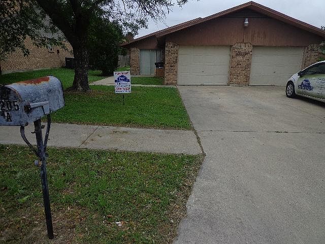 1st image of 1205 Wales Dr