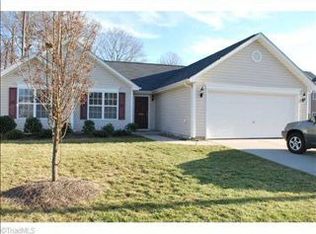 3590 Sydney Oaks Dr, Browns Summit, NC 27214