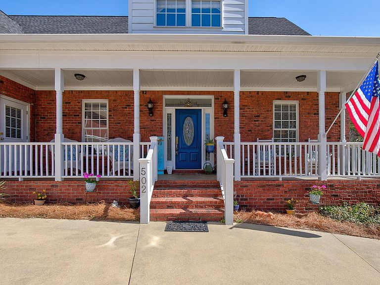 Listing photo 3