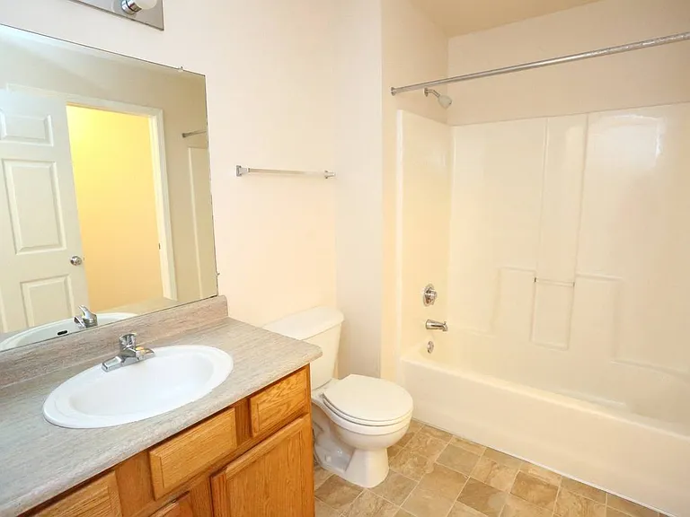 Three Bedroom: Guest Bathroom