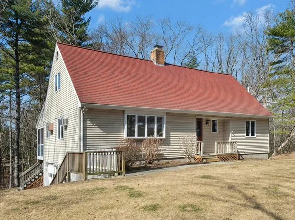 58 S Mill St, Hopkinton, MA 01748