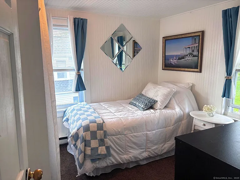 918 Fairfield Beach Rd — Photo 4