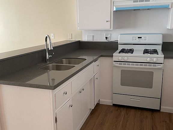 4th image of 1731 N Normandie Ave #14