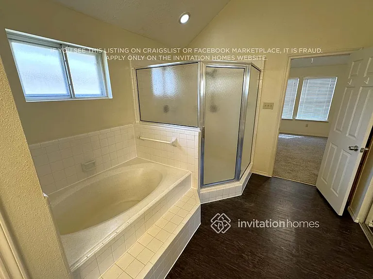 10514 Wayward Wind Ln — Photo 13