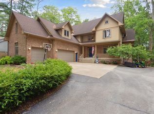 2978 Masters Ct, Pinckney, MI 48169