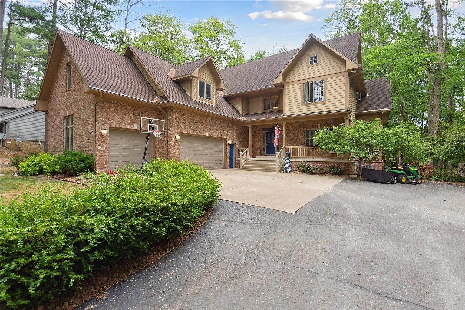 2978 Masters Ct photo 1