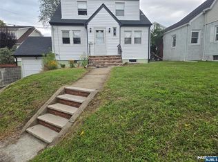 229 River Dr, Elmwood Park, NJ 07407
