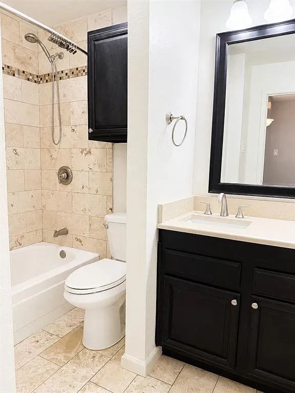 1 bed, 1.0 bath, 794 sqft, $1,400 — Photo 3