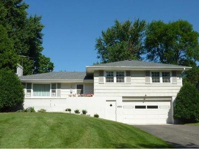 6824 Wooddale Ave, Edina, MN, 55435