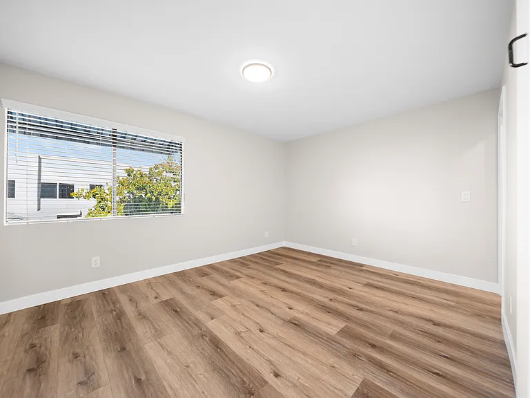 1225 Stanley Ave #203 — Photo 13