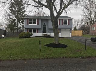 5963 Pony Ln, Cicero, NY 13039